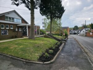 Logo for Henley-in-Arden Memorial Hall Garden Tidy